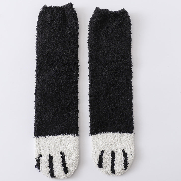 Lodne sokker med kattepoter på tærne