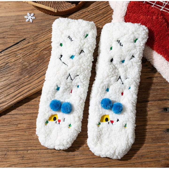 Lodne gule sokker med brodert fjes
