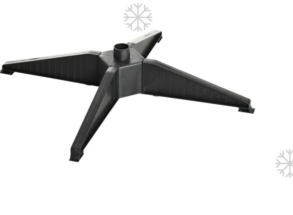 Smalt svart kunstig juletre på fot