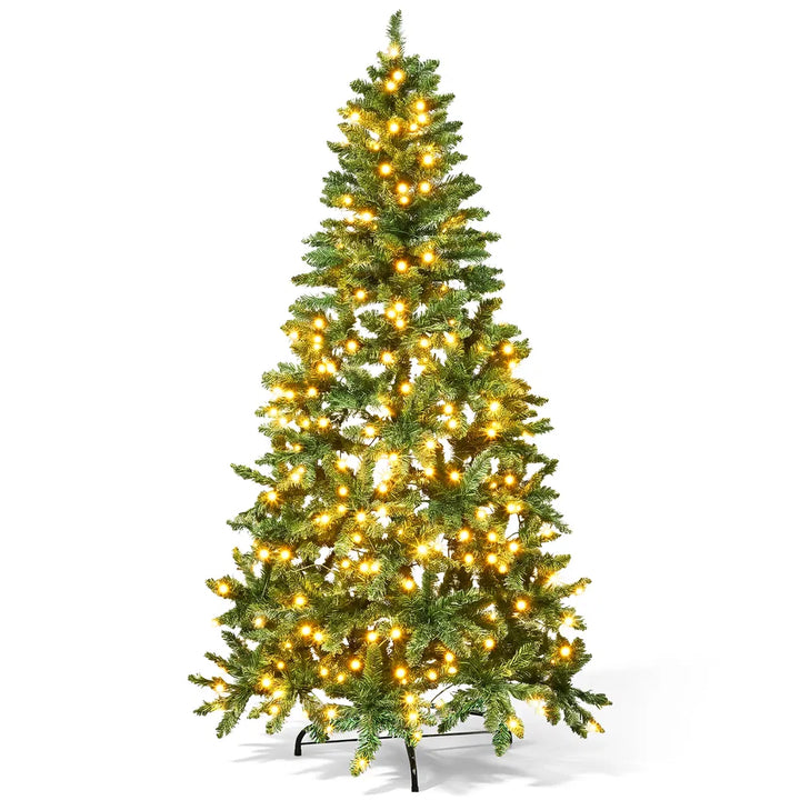 Halvt juletre med flat bakside inntil vegg
